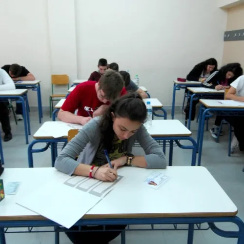«ΠΡΕΜΙΕΡΑ» τη Δευτέρα για τις «ΕΞΕΤΑΣΕΙΣ» στα Λύκεια – Το «πρόγραμμα» και οι «ημερομηνίες»