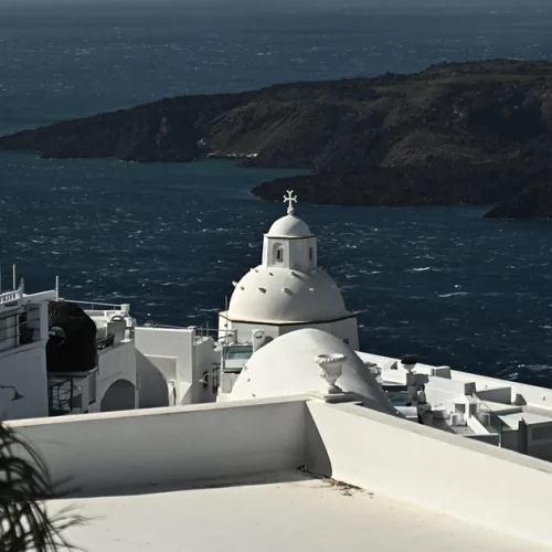 «Το φαινόμενο δεν έχει τελειώσει» – Τι αναφέρουν οι σεισμολόγοι για τον νέο ισχυρό σεισμό μεταξύ Σαντορίνης και Αμοργού