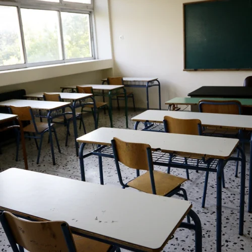 Εφιάλτης στα ιδιαίτερα: Καθηγητής μουσικής συνελήφθη για σεξουαλική κακοποίηση ανήλικης