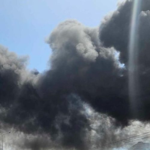 Θεσσαλονίκη: Φορτηγό τυλίχτηκε στις φλόγες στη Μουδανιών- Θεσσαλονίκης