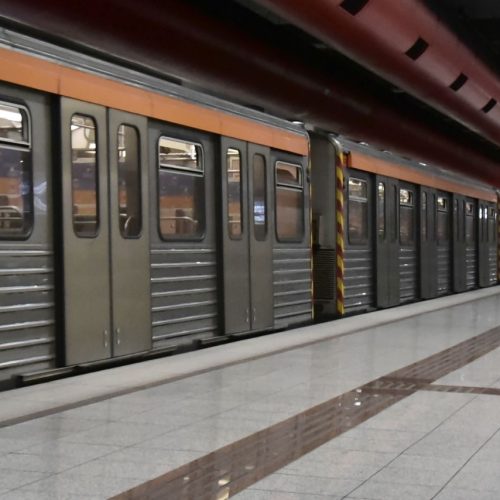 Νεκρός ο άνδρας που έπεσε στις ράγες του μετρό