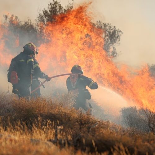 Σε εξέλιξη φωτιά και στην Αιτωλοακαρνανία
