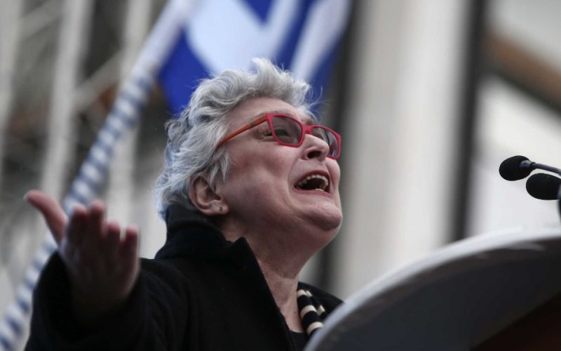 Αφροδίτη Μάνου για Μαζωνάκη: «Δεν τον ήξερα… το λαϊκό προσκύνημα είναι καρφί στο φέρετρο των ονείρων»