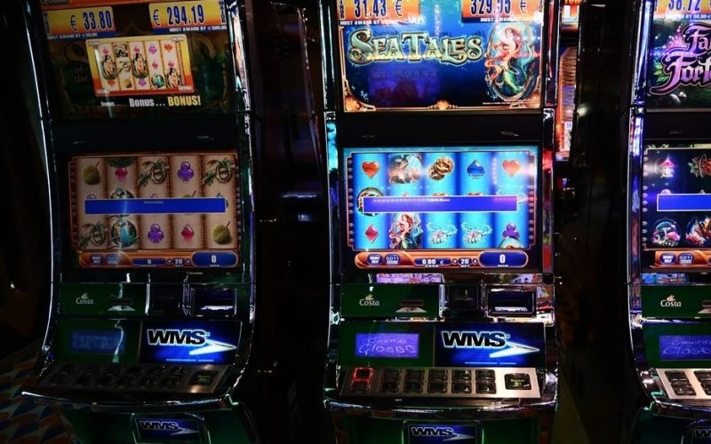 Έφοδος σε ίντερνετ καφέ με παράνομα τυχερά παιχνίδια στη Θεσσαλονίκη