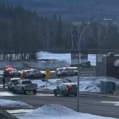 Ένοπλη επίθεση στο Γυμνάσιο Tumbler Ridge, Βρετανική Κολομβία, Καναδάς