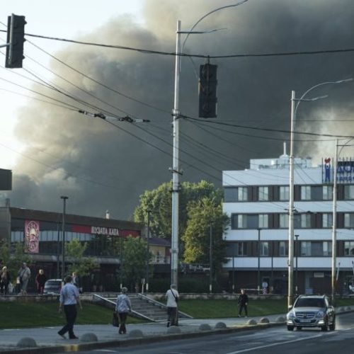 Για πρώτη φορά από τον πόλεμο – Το κτίριο της Ουκρανικής κυβέρνησης «χτυπημένο»