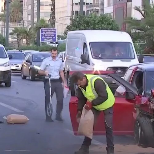 «ΣΟΚΑΡΙΣΤΙΚΟ» τροχαίο στη λεωφόρο Συγγρού – Τα αυτοκίνητα μετατράπηκαν σε άμορφες μάζες σιδερικών