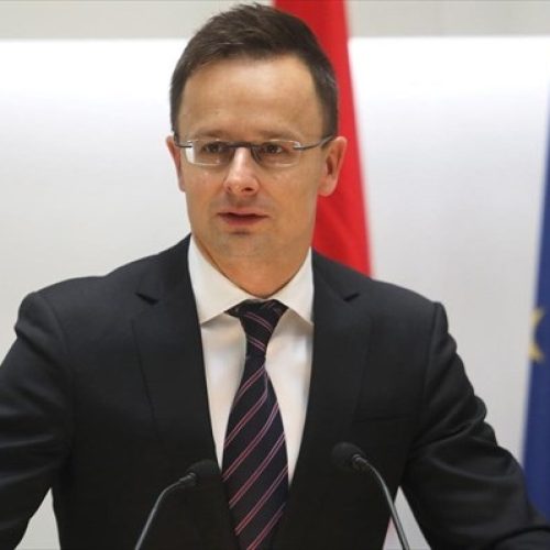 Η Ουγγαρία «κατέθεσε προσφυγή» στη δικαιοσύνη κατά της απαγόρευσης του ρωσικού φυσικού αερίου από την ΕΕ – Τί «δήλωσε» ο Σιγιάρτο