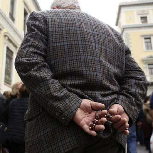 «ΔΙΚΑΣΤΙΚΗ-ΒΟΜΒΑ» – Το Πρωτοδικείο Αθηνών έκρινε «ΠΑΡΑΝΟΜΕΣ» τις περικοπές σε σύνταξη και «ΔΩΡΑ»