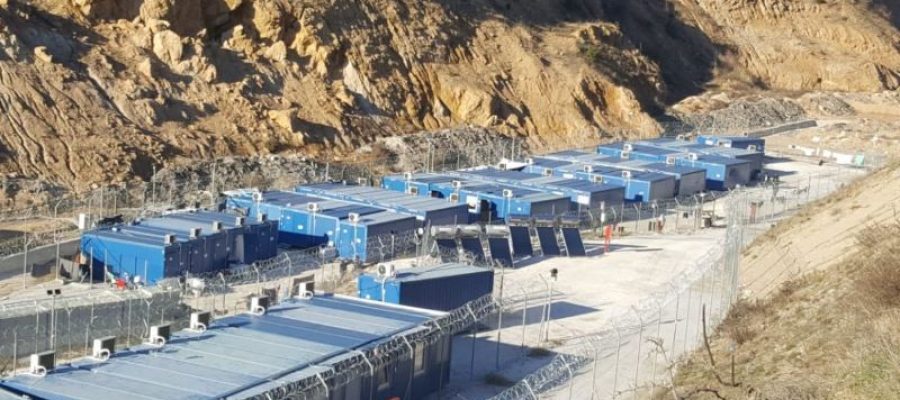 Δίωξη ασκήθηκε στους 25 συλληφθέντες παράνομους μετανάστες για τα επεισόδια στη δομή της Σιντικής – 15 παραμένουν ασύλληπτοι