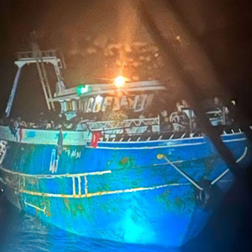 «ΔΙΩΞΕΙΣ» εναντίον 17 ΛΙΜΕΝΙΚΩΝ για το ναυάγιο της Πύλου