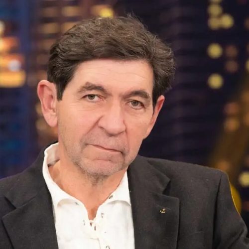 Γεράσιμος Σκιαδαρέσης στον Γρηγόρη Αρναούτογλου: «Μη μου το ρωτάς αυτό το πράγμα»