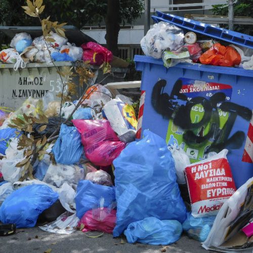 Γερασμένοι εργάτες, 88 νεκροί, σάπια οχήματα – Αυτό είναι το «κοινωνικό κράτος» – Σαββατοκύριακο με σκουπίδια λόγω αποχής ΠΟΕ-ΟΤΑ