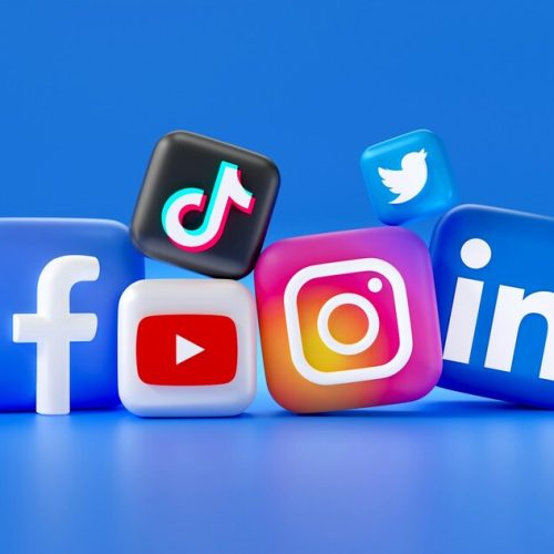 ΠΡΟΒΛΗΜΑΤΙΚΑ τα  Social Media!