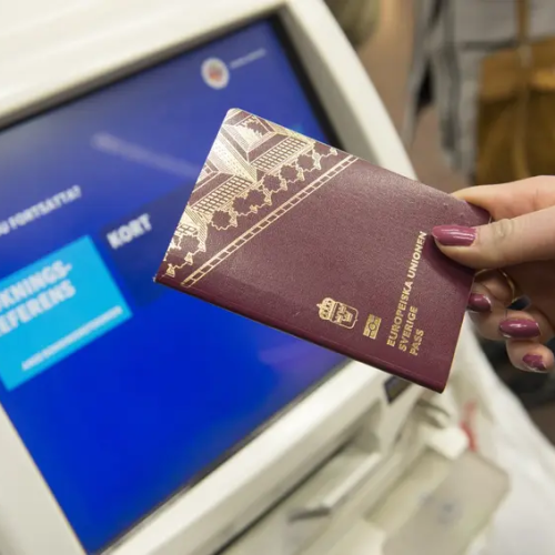 Η Σουηδία ετοιμάζει «ξεκαθάρισμα» – Η κυβέρνηση θέλει να ανακαλείται η υπηκοότητα