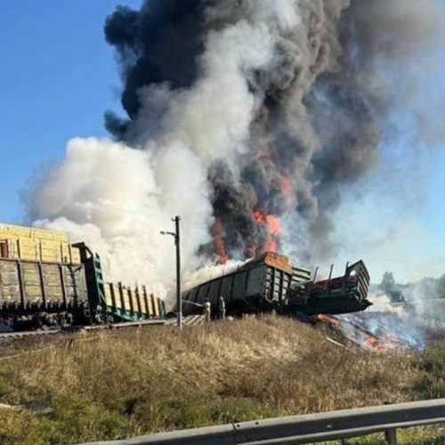 ΤΕΡΑΣΤΙΑ ΠΥΡΚΑΓΙΑ ΜΕΤΑ ΑΠΟ ΣΥΚΓΡΟΥΣΗ ΦΟΡΤΗΓΟΥ ΚΑΙ ΕΜΠΟΡΙΚΗΣ ΑΜΑΞΟΣΤΟΙΧΙΑΣ ΣΤΗ ΔΥΤΙΚΗ ΡΩΣΙΑ – ΕΞΕΤΑΖΕΤΑΙ ΤΟ ΕΝΔΕΧΟΜΕΝΟ ΔΟΛΙΟΦΘΟΡΑΣ! [ΒΙΝΤΕΟ]