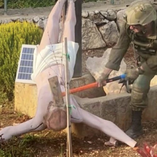 Παγκόσμια Οργή: Ισραηλινός στρατιώτης έσπασε άγαλμα του Ιησού – Η εικόνα που εξόργισε τον πλανήτη!
