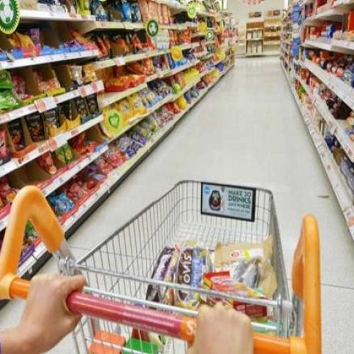 «ΘΕΡΙΖΕΙ» η ακρίβεια στα σούπερ μάρκετ