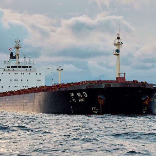 Μυστικές συμφωνίες στον Ορμούζ: Ποια τάνκερ παίρνουν το «πράσινο φως» από το Ιράν;