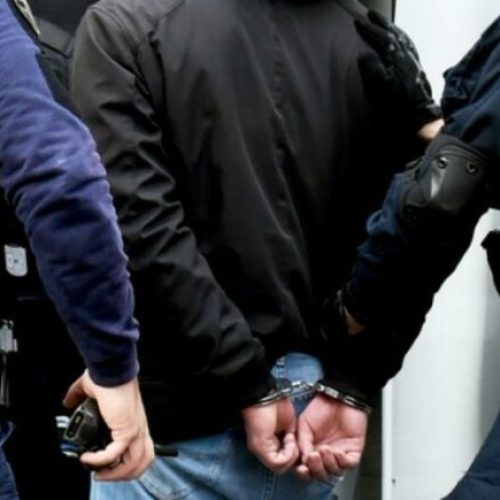 Αττική – Σύλληψη 37χρονου που διακινούσε ναρκωτικά σε όλη τη χώρα – Επιτέθηκε στους αστυνομικούς