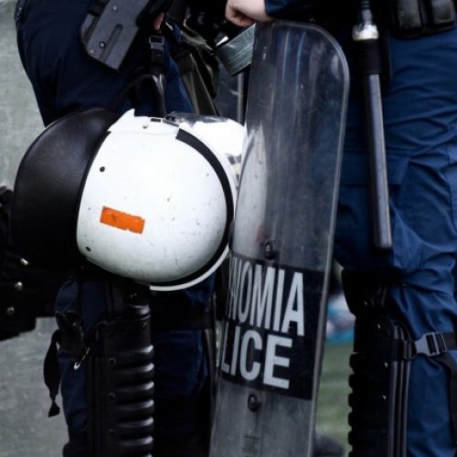 Έλεγχοι της ΕΛ.ΑΣ. στο ΟΑΚΑ οδήγησαν σε συλλήψεις νεαρών φιλάθλων