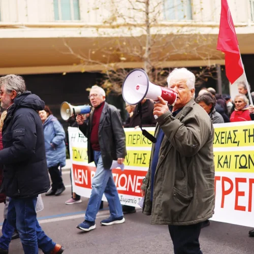 Στα «κάγκελα» οι συνταξιούχοι της Κρήτης: Μεγάλη απόβαση στο Ρέθυμνο – Έρχεται θερμός Νοέμβριος