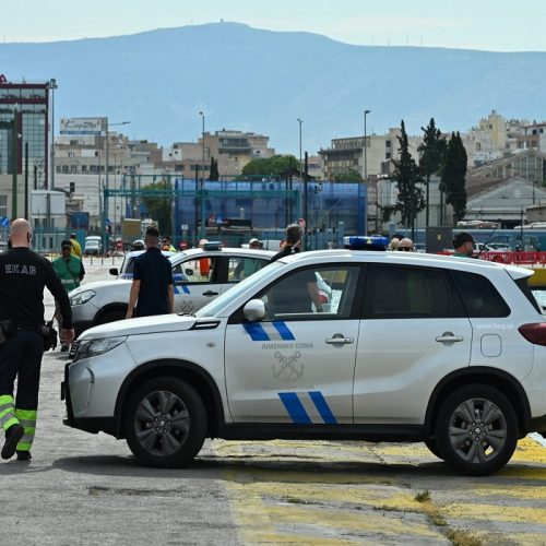 Τραγωδία στον Πειραιά: Νεκρός ο οδηγός ταξί που έπεσε στη θάλασσα