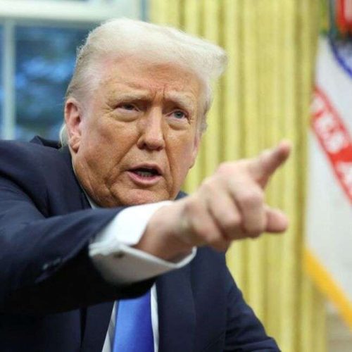 Ο Ντόναλντ Τραμπ ανακοίνωσε πως επιβάλει 50% δασμούς σε χάλυβα και σίδερο στον Καναδά