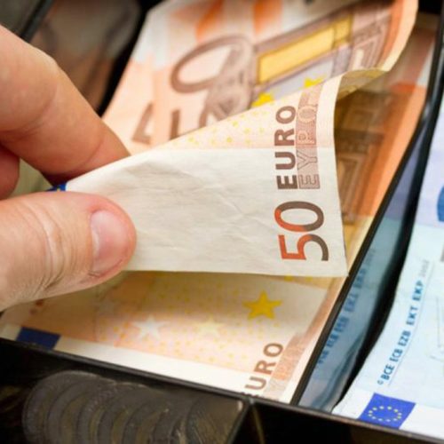 Ανήλικος μπήκε «στα κρυφά» σε πρακτορείο ΟΠΑΠ και «άρπαξε» ότι είχε το ταμείο