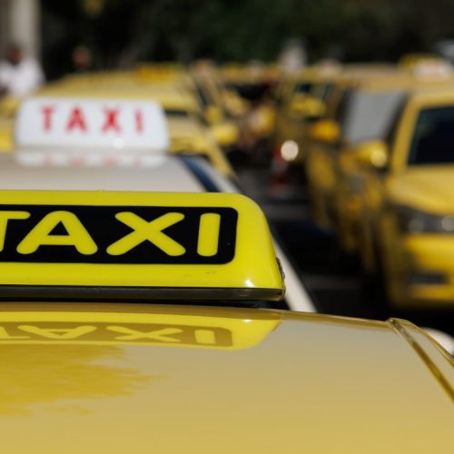 «Σύλληψη» οδηγού ταξί – «Εισέπραξε» υπερβολικό κόμιστρο από επιβάτες