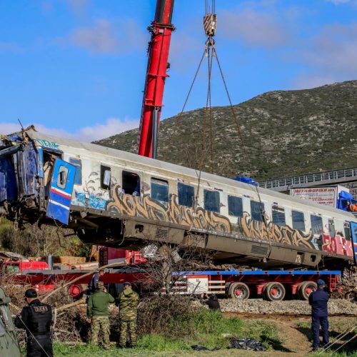 ΤΕΜΠΗ – «Ο Χρήστος Τριαντόπουλος είχε ρόλο συντονιστή στον χώρο του δυστυχήματος» κατέθεσαν οι γονείς του Βάιου Βλάχου