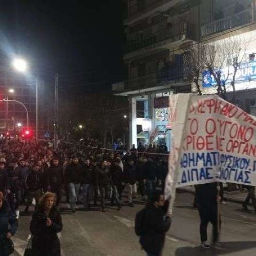 Συλλαλητήρια για τα Τέμπη από Θεσσαλονίκη έως Κρήτη – «Δε σταματάμε» δηλώνουν οι συγγενείς των θυμάτων