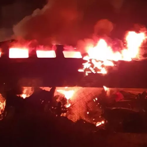 ΝΤΡΟΠΗ! ΖΗΤΗΣΑΝ ΝΑ ΕΛΕΓΧΘΟΥΝ ΑΝ ΤΑ ΛΥΜΑΤΑ ΑΠΟ ΤΙΣ ΤΟΥΑΛΕΤΕΣ ΤΩΝ ΤΡΕΝΩΝ ΕΠΑΙΞΑΝ ΡΟΛΟ ΣΤΗΝ ΠΥΡΟΣΦΑΙΡΑ! (Δείτε ΕΓΓΡΑΦΟ)