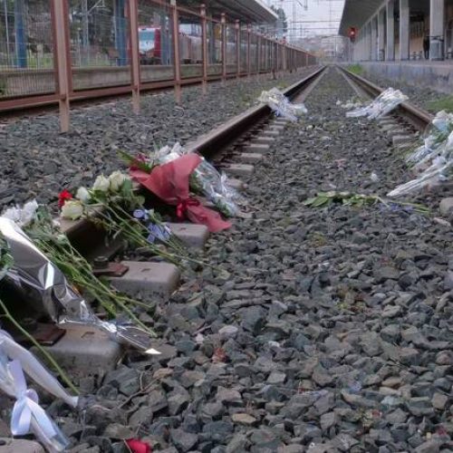 Τέμπη: Στις 12 το μεσημέρι το τρισάγιο μνήμης για τους 57 νεκρούς – Απαίτηση για Δικαιοσύνη