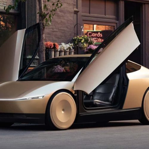 Πάνε για ατύχημα; -Η Tesla βγάζει τους οδηγούς από τα Ρομποταξί