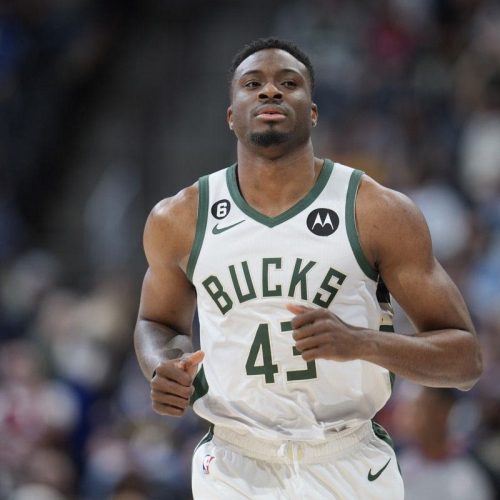 NBA: Δείτε εδώ το νέο συμβόλαιο του Θανάση Αντετοκούνμπο στους Μπακς – Τι σημαίνει για τον Γιάννη;