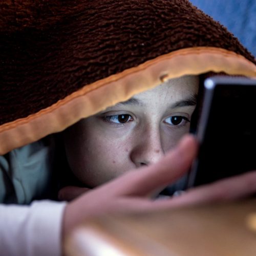 ΤΡΑΓΩΔΙΑ – Νεκρός 12χρονος μετά από «διαδικτυακή πρόκληση»