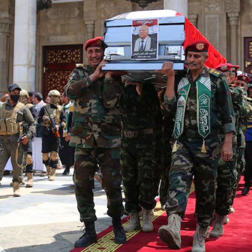 Ο Αλ-Χούτι ορκίζεται «αντίποινα» για τη δολοφονία των αξιωματούχων του