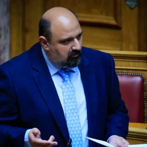«Πιο αόρατος κι από τον Χουντίνι»: Ούτε στην Ολομέλεια ο Τριαντόπουλος –  Νέο ΠΡΟΚΛΗΤΙΚΟΤΕΡΟ υπόμνημα
