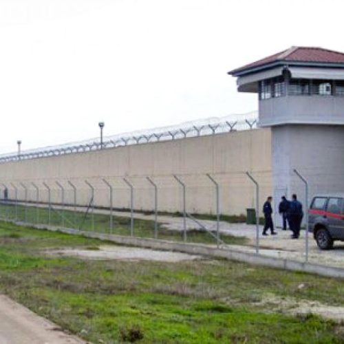 Εφοδος της ΕΛ.ΑΣ. στις φυλακές Τρικάλων – Εντοπίστηκαν «αυτοσχέδια» μαχαίρια