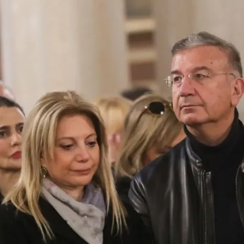 Τέμπη: Τρισάγιο στη μνήμη των 57 ψυχών της τραγωδίας των Τεμπών στη Μητρόπολη Αθηνών από τον Αρχιεπίσκοπο Ιερώνυμο