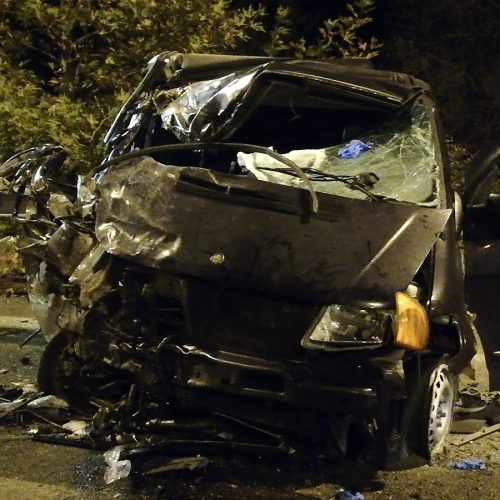 Τραγωδία στην άσφαλτο: Νεκρός 18χρονος – «Εγκλωβίστηκε« στα συντρίμμια