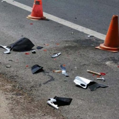 Σκηνές πανικού στη Ραφήνα – Φορτηγό κατέληξε σε μάντρες σπιτιών! [ΦΩΤΟ]
