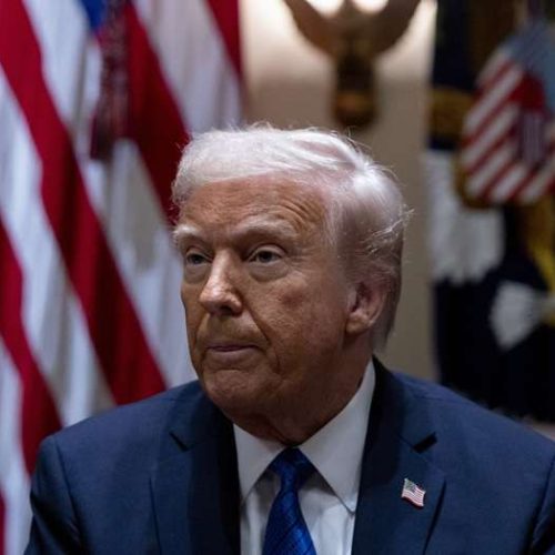 epaselect epa11988164 US President Donald Trump responds to questions from the news media during a meeting with ambassador nominees in the Cabinet Room of the White House in Washington, DC, USA, 25 March 2025.  EPA/SHAWN THEW / POOL