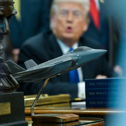 Οι New York Times αποκαλύπτουν το σχέδιο Τράμπ για τα F-35