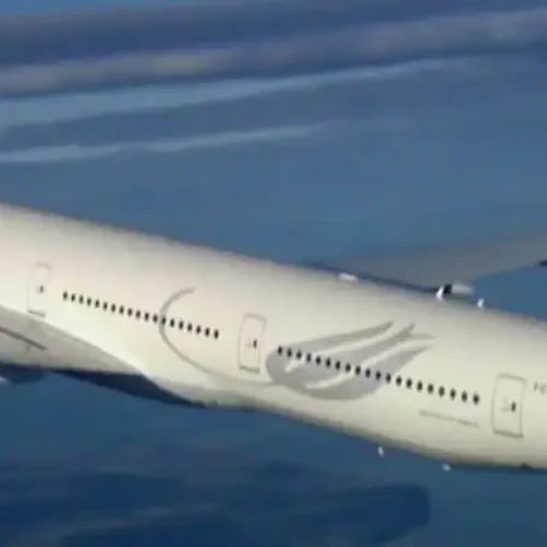Σύγκρουση Boeing 777 στην Αττάλεια: Πρόσκρουση σε ιστό ραντάρ κατά την τροχοδρόμηση – 267 επιβάτες εκκενώθηκαν με ασφάλεια (βίντεο)