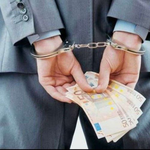 ΚΟΥΙΖ – «Γιαλαντζί Δημοσιογράφοι» Προχωρούν σε Ωμούς Εκβιασμούς για μια Χούφτα Ευρώ