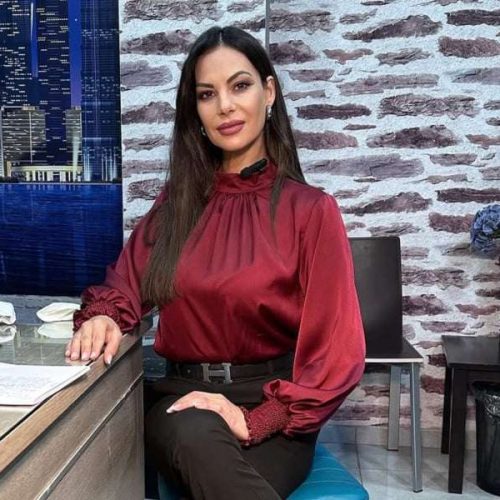 Εύη Βατίδου: «Ας σπάσουμε εγωισμούς, όχι μόνο τσόφλια» – Η νέα της «αινιγματική» ανάρτηση