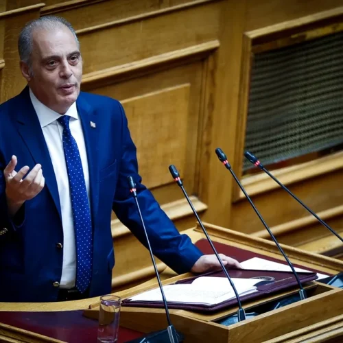 Εθνικός κίνδυνος: Η “επιφυλακτική” κυβέρνηση οδηγεί την Ελλάδα στην καταστροφή