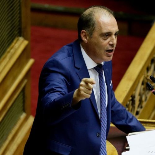Κυρ. Βελόπουλος: Το κράτος «μισεί τους φτωχούς και υπηρετεί τους πλουτοκράτες»